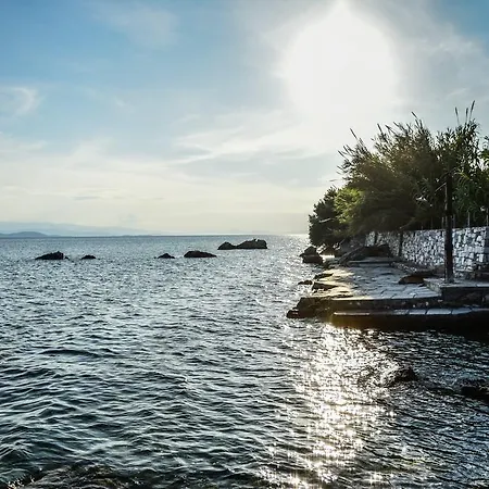 Melies- Seaside Boutique Khórto