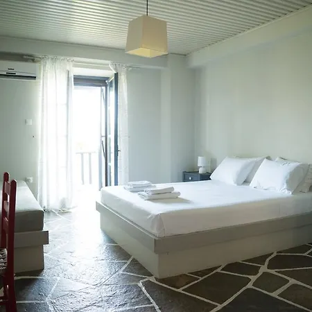 Melies- Seaside Boutique צ'ורטו