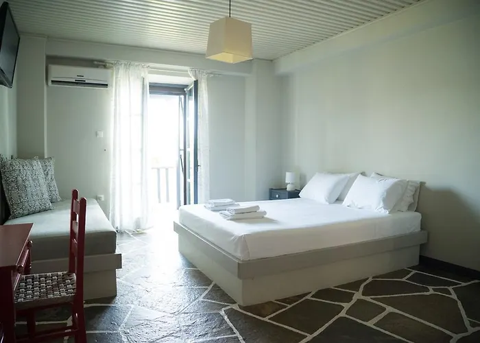 Melies- Seaside Boutique Hórto