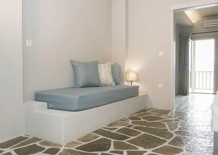 Melies- Seaside Boutique *